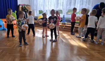 3efe4d67-3556-40cb-a7d3-c313af115043