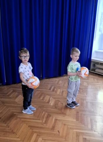 74f7b895-1a74-4149-9f02-712ed77f183e