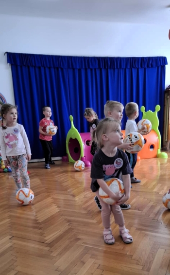 881b5574-2ef7-4518-b04b-227a23fabfbc