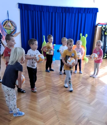 ef52033f-4afc-4b99-af5e-d9637c3804c7 (1)