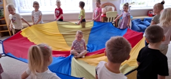 7e21db7e-4964-4754-8a75-5879d656b56d