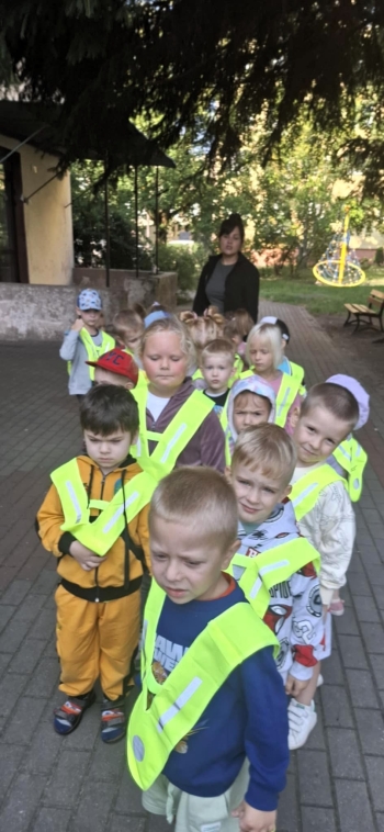 87b8b0ba-83b0-4194-b96b-56791f98732a